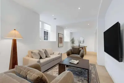 Image de Convention Center-Old Mtl 3bdrs-3ba