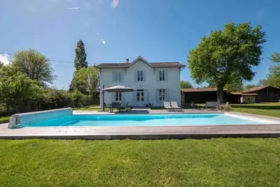Image de Maison de charme 8-9 pers avec Piscine Chauffée