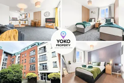 City Centre Apartment • Balcony • Private Parking • WiFi • Smart Tv