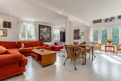 Image de Hen Barn - Trois Chambres Maison, Couchages 6