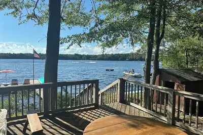 Image de Lakefront on Fairview Lake, Level Walk w/Private Dock, Motorboats, \nGame Room