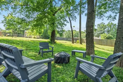 Image de Cozy 3br Gem with Home Theater near Uptown & Airport