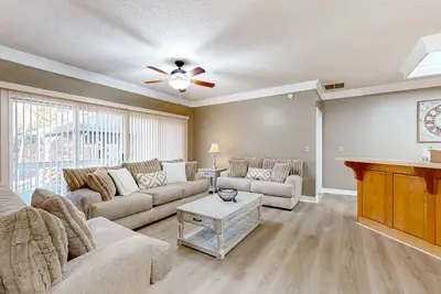 Image de Gorgeous mountain condo with beautiful views and shared pool