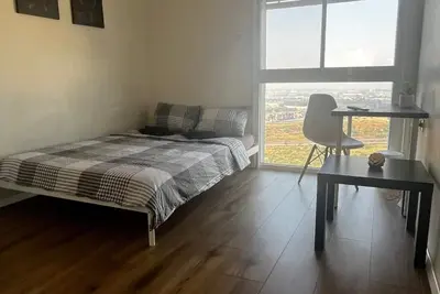 Image de Beautiful 3-bedroom apartment with Ac, WiFi in old Haifa