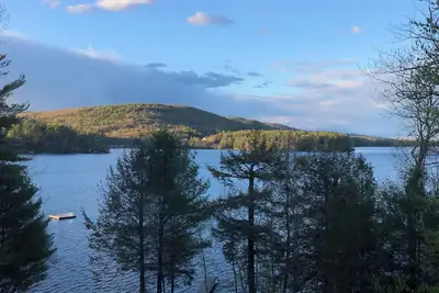 Image de Lakefront family-friendly 4+ bedroom house on Little Squam