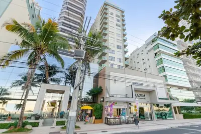 Image de Appartement en Bord de Mer – 1 min de la Plage Ce