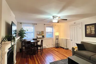 Image de Cozy Flat - Walk to Albany Med, Mvp Arena, Empire State Plaza