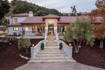Image de Hacienda Style Home w/ Pool+HotTub, Outdoor Grill & Fire Pit in Corral de Tierra