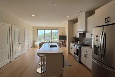 Image de 3-bedroom townhome in wonderful North Chattanooga with Amazing view of city!