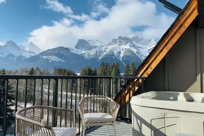 Image de 【New】Luxury retreat*private hot tub* Best Mtn view* Ac *3bd Suites*Walk to Dt