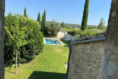 Image de Maison de village avec piscine