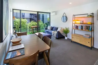 Image de Charming Studio and 1 Br Retreat in Cbd with Parking
