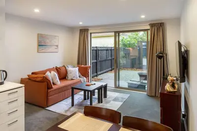 Image de Bright and Spacious 2br near Ara Institute and Cbd
