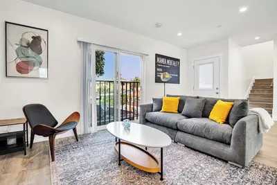 Image de Sunny Oasis Near Lax: Perfect for Travelers!