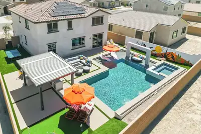 Image de 7br Escape / Pool, Game Room / Golf / Sleeps 19
