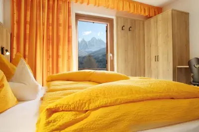 Image de Chambre 'Doppelzimmer 8' avec vue sur les montagnes, terrasse privée et Wi-Fi