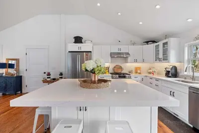 Image de Oar'asis: 093-C  Charming Newly Renovated Retreat in Chatham