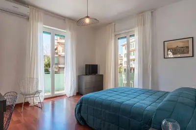 Image de Charming apartment of about 68 square meters, perfect for 4 people, located on the second floor of a building with elevator (Not suitable for disabled people). The property is located in a strategic area, 400 m from the Baldo degli Ubaldi Metro A stop, in