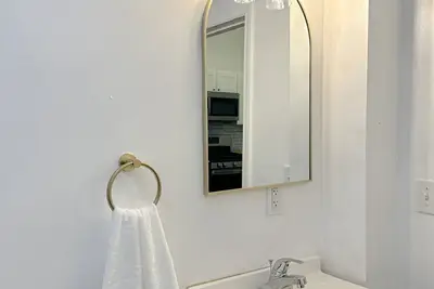 Image de Free Parking/ 3-bedroom apartment with Ac, WiFi