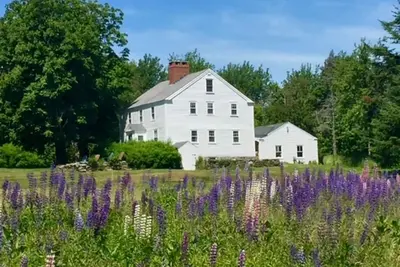 Image de Cozy Retreat in Harpswell, with Historic Charm and Modern Comfort