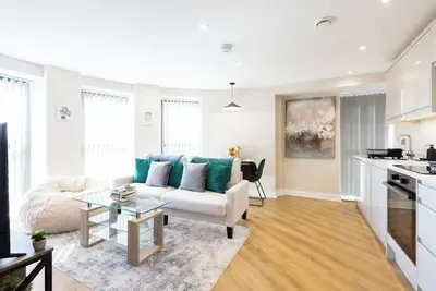 Image de Modern City Apartment - Sleeps 4 & Walk to Arena