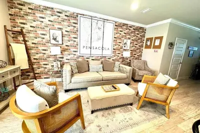Image de The Downtown Pensacola Luxe Home