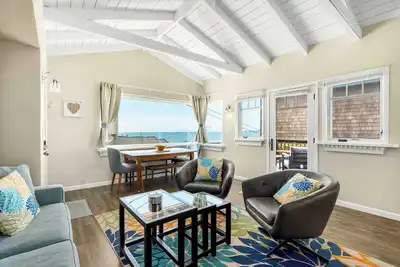 Image de Adorable Rio Del Mar Beach House - Steps to beach!