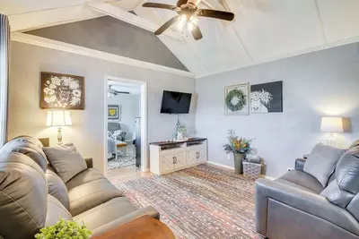 Image de Pet-Friendly Home w/ Porch Near Chickasha!