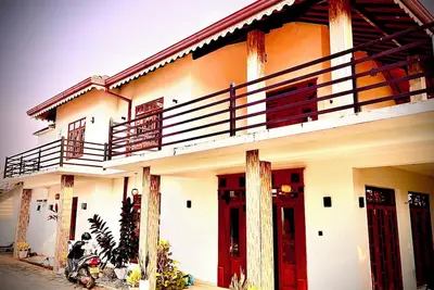 Image de 5-bedroom villa in wonderful Negombo, 10 mins away from Airport & Beach.