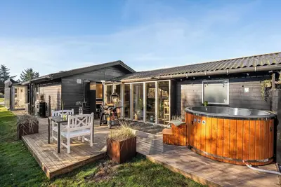 Image de Lovely holiday home with a wildness bath, close to the North Sea and Søndervig Center.