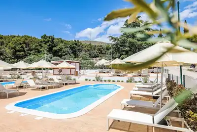 Image de Agréable appartement avec Wifi, climatisation, piscine, Tv, terrasse et animaux admis