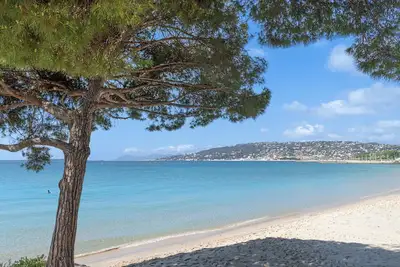 Image de Les 15 Pins & La Mer -  Riviera Escape Apartments with Pool & Garden