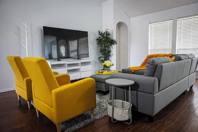 Image de Charming 3-bedroom house in Jenks with Ac, WiFi. Enjoy your stay