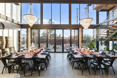 Image de \"Brick & Beam\" A Conservatory by Gathering Tree