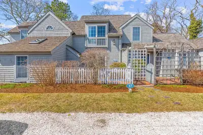 Image de Maushop Village, 2-bedroom, 1. 5 baths, Sleeps 4, A/C, patios & private beach