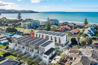 Image de Modern Orewa Delight w Parking just Steps to Beach