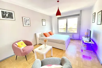 Image de Bel appartement en résidence boisée - Parking - Ecully