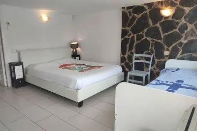 Image de Port Petit house on the canal