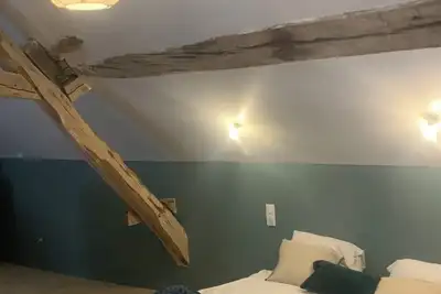 Image de Le domaine aux herbes folles avec piscine et vue imprenable en bourgogne