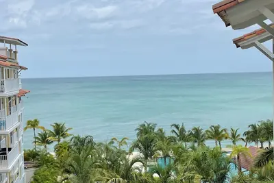 Image de Elegant 2 Br apartment Ocean View