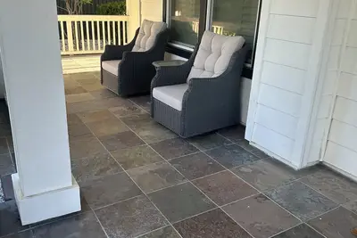 Image de Luxurious  spacious 3 Bedrooms 2 baths close to downtown