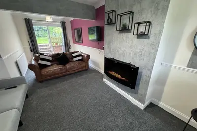 Image de 5-Bedroom Spacious Modern Home | Sleeps 14