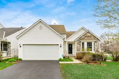 Image de Minutes to Polaris Mall, New Stainless Steel Appliances + Flooring, Spacious 3bd