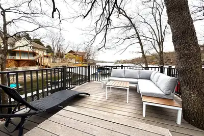 On Lake Time! Private Dock with Private Slip!