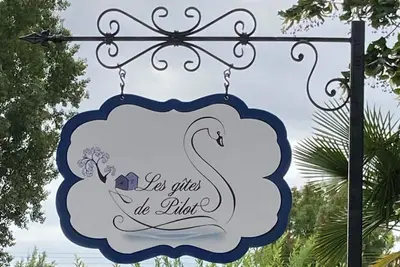 Image de Maison de vacances Les Gîtes de Pilot – Charme & Dégustation près de Saint-Émilion