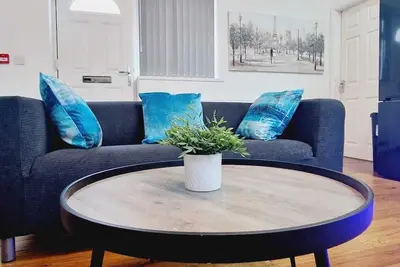 Image de 35a Kelso Street is charming 2-bedroom apartment with WiFi in Woodhouse