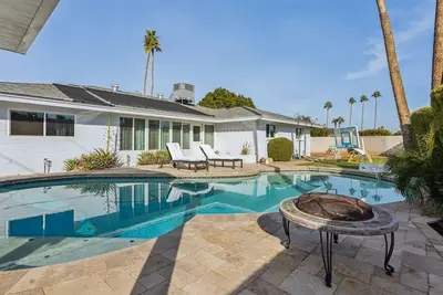 Image de Spacious and Centralized Home in Tempe-Large Pool & Yard