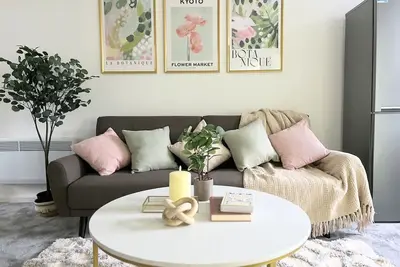 Image de Artistic 2 bed flat in Bolton City Centre