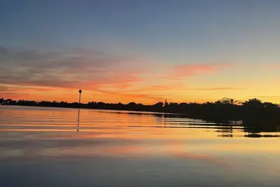 Image de Recreational and Relaxing Retreat at Mina Lake. Private lake lot & 2 acre yard.