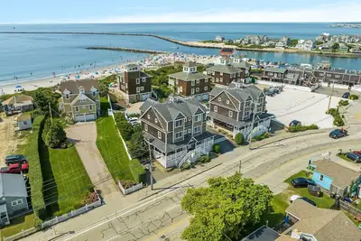 Image de Beautiful Oceanview Townhouse in Narragansett Ri with Private Beach Access